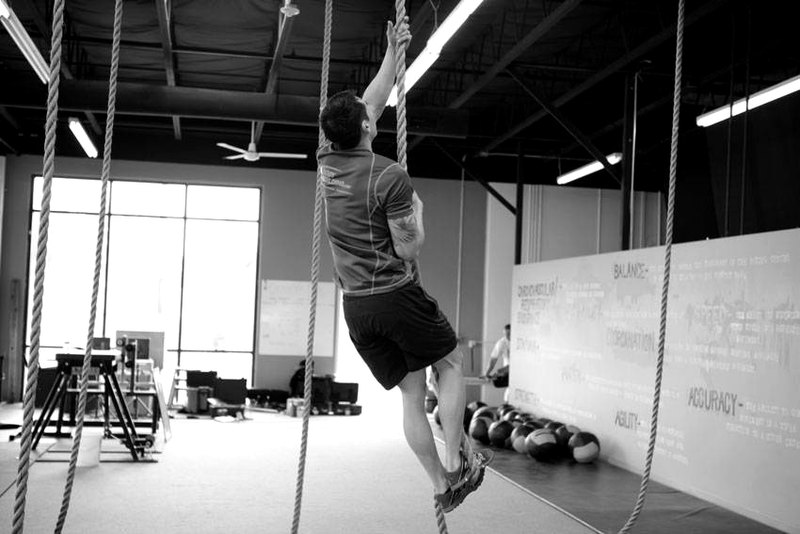 Rope Climb — end position demonstration photo