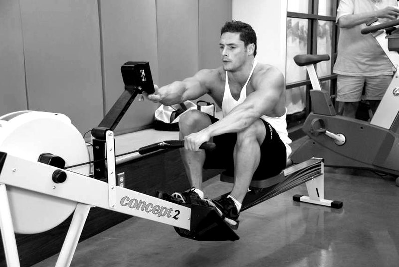 Rowing, Stationary — start position demonstration photo