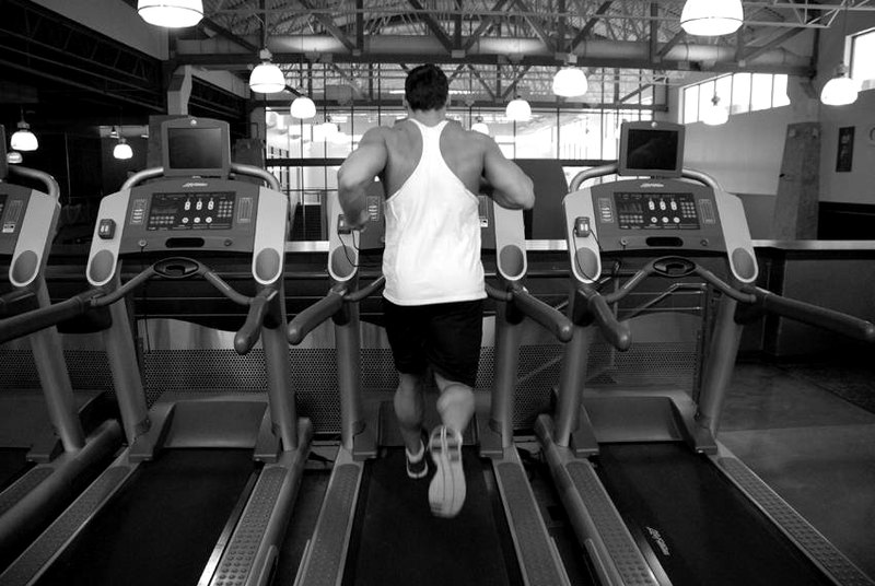 Running, Treadmill — start position demonstration photo