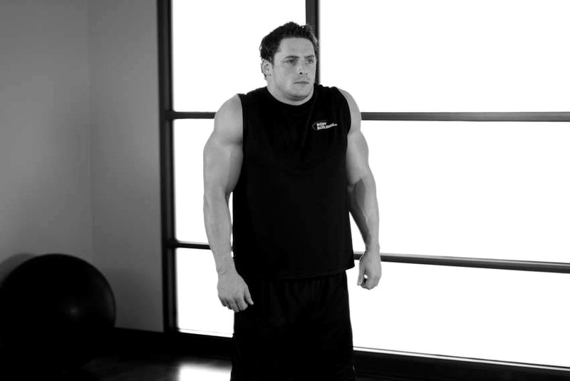 Shoulder Circles — end position demonstration photo