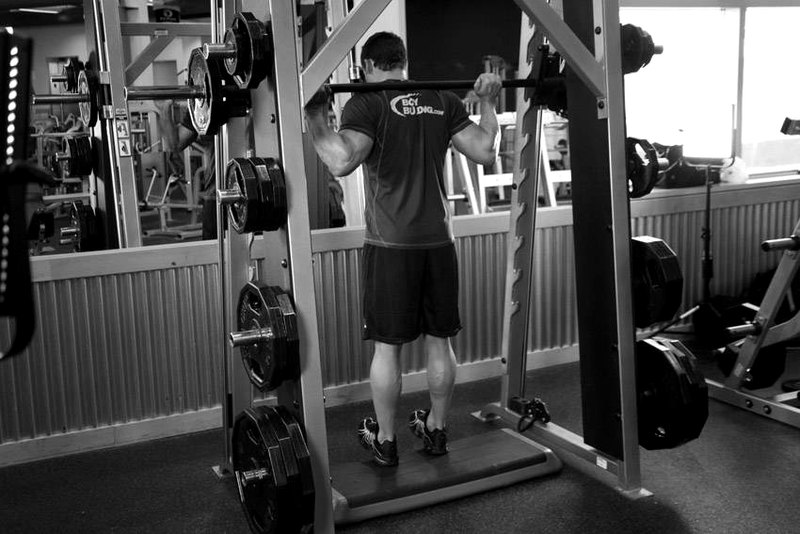 Smith Machine Reverse Calf Raises — start position demonstration photo