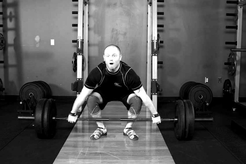 Snatch Pull — start position demonstration photo