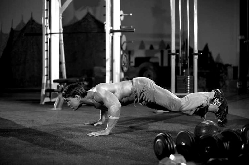 Spider Crawl — start position demonstration photo