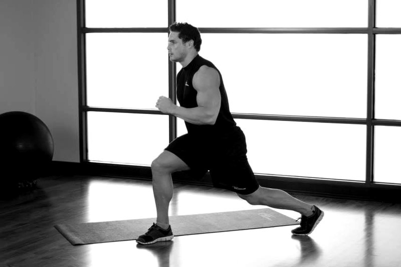 Split Squats — start position demonstration photo