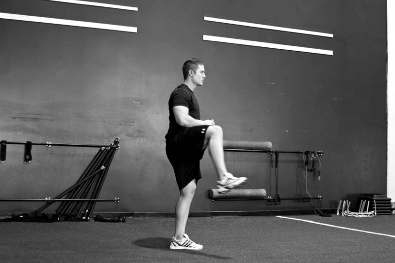 Standing Hip Circles — end position demonstration photo