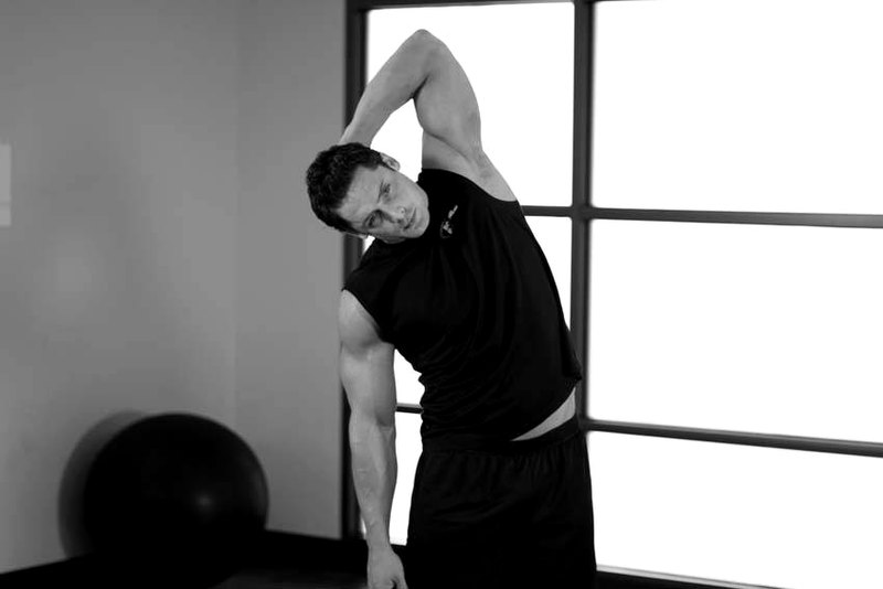 Standing Lateral Stretch — end position demonstration photo
