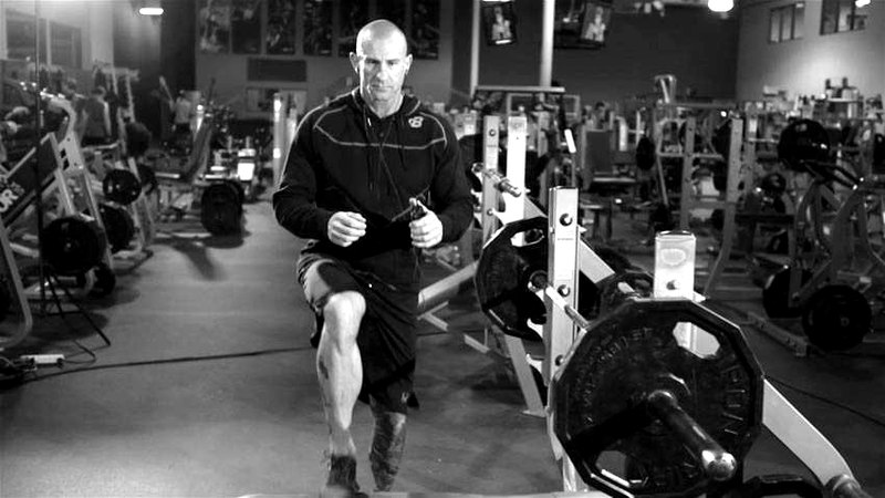 Step-up with Knee Raise — start position demonstration photo