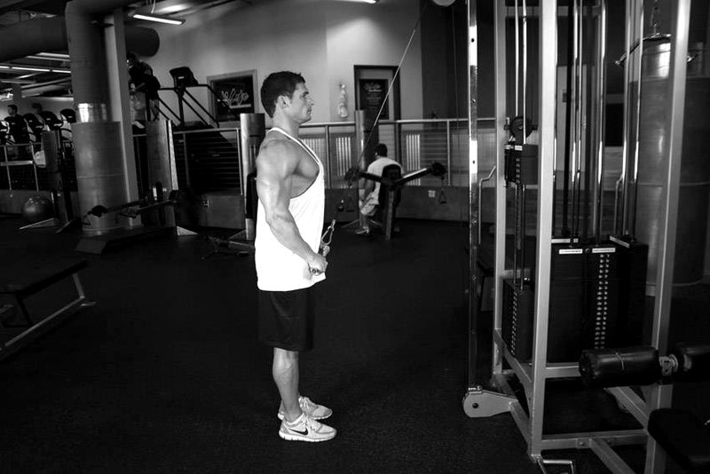 Straight-Arm Pulldown — end position demonstration photo