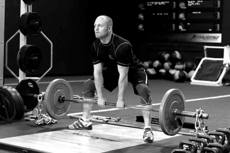 Sumo Deadlift with Chains — start position demonstration photo