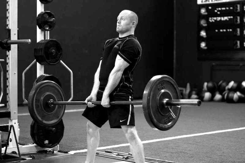 Sumo Deadlift — end position demonstration photo