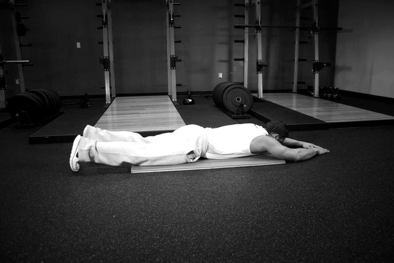 Superman — start position demonstration photo