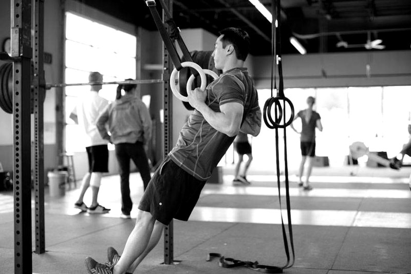 Suspended Row — end position demonstration photo
