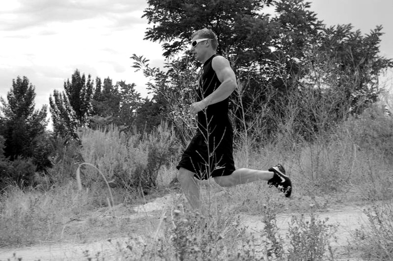 Trail Running/Walking — end position demonstration photo
