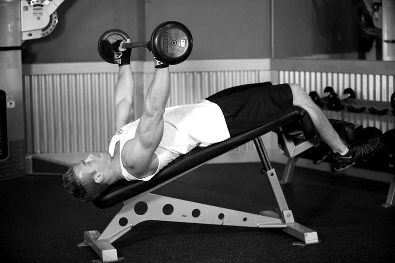 Wide-Grip Decline Barbell Pullover — start position demonstration photo